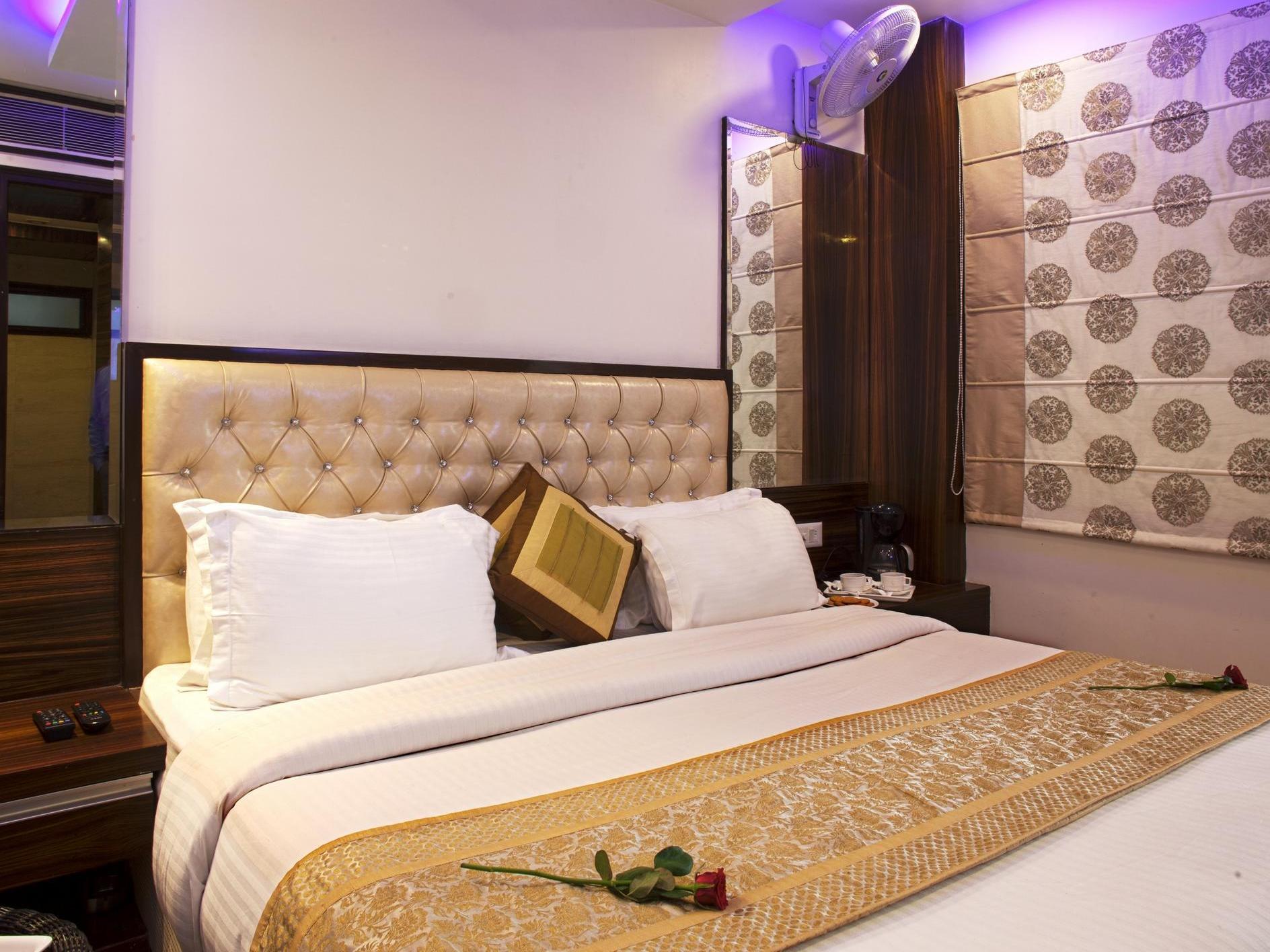 Hotel Delhi 55 -City Center New Delhi Bagian luar foto