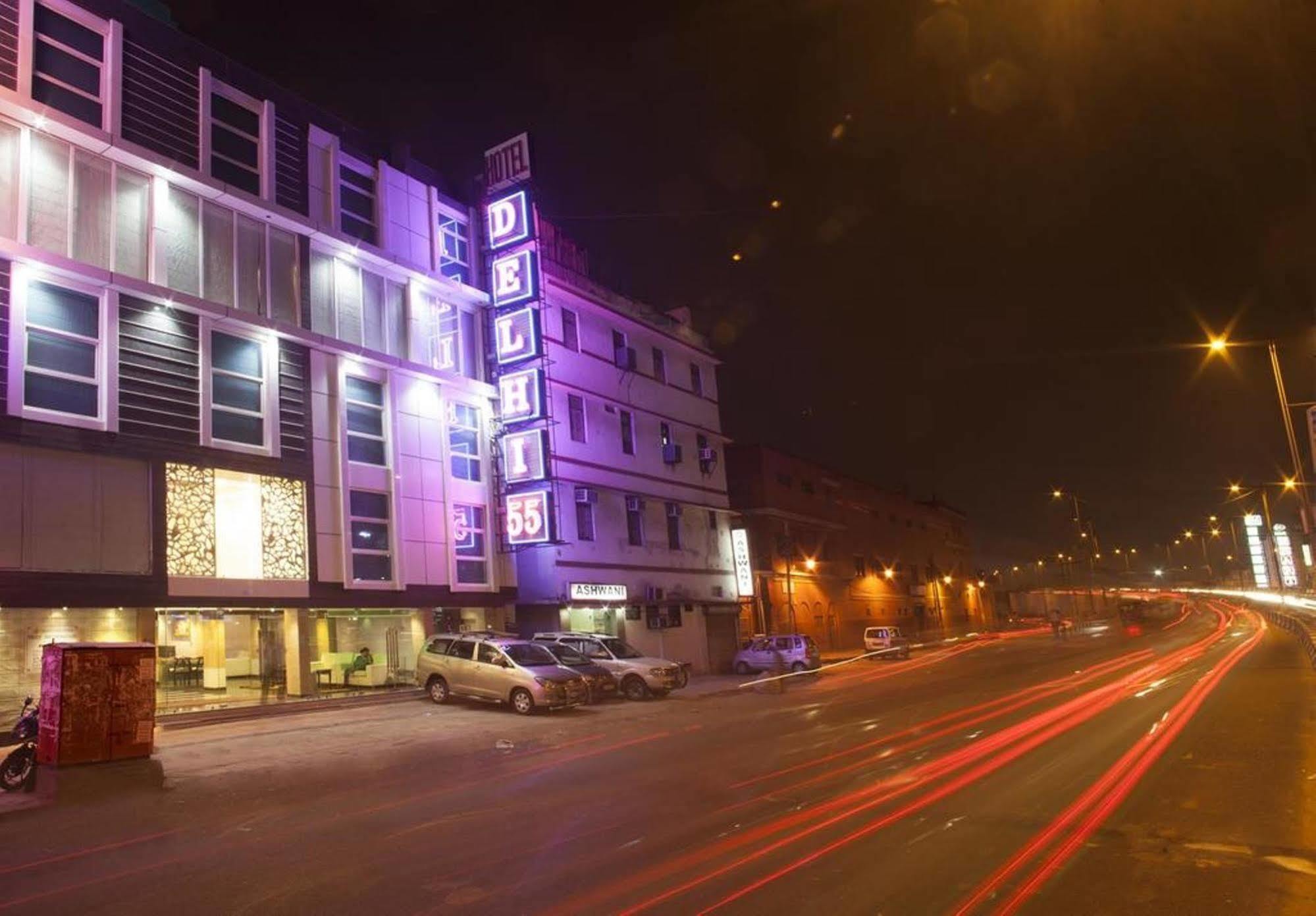 Hotel Delhi 55 -City Center New Delhi Bagian luar foto